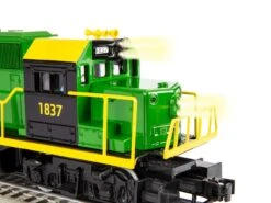 John Deere GP38 Freight LionChief® Set 16 John Deere GP38 Freight LionChief® Set -Deals Lionel Store 2123040 05